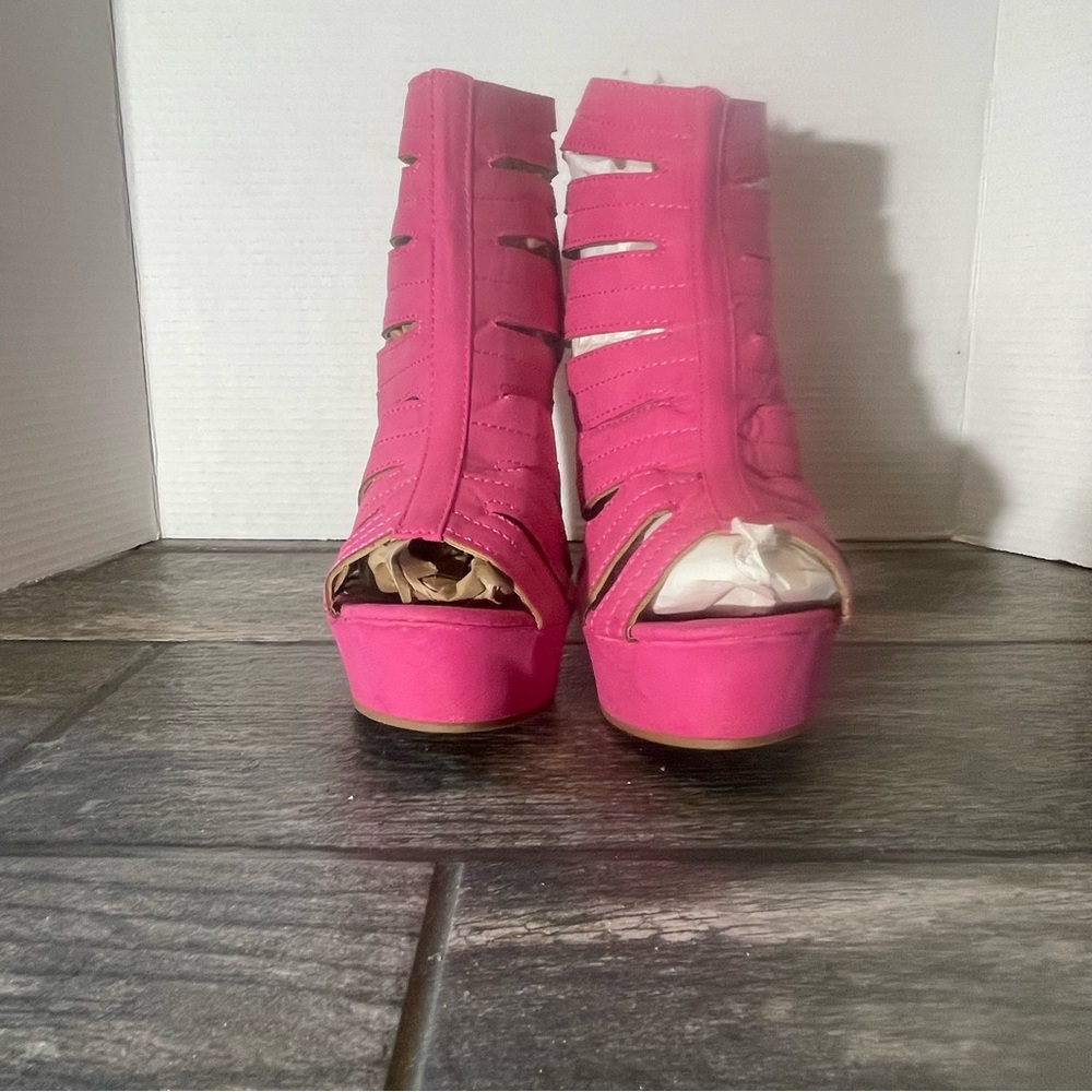 Vibrant Pink Platform Heels with Straps